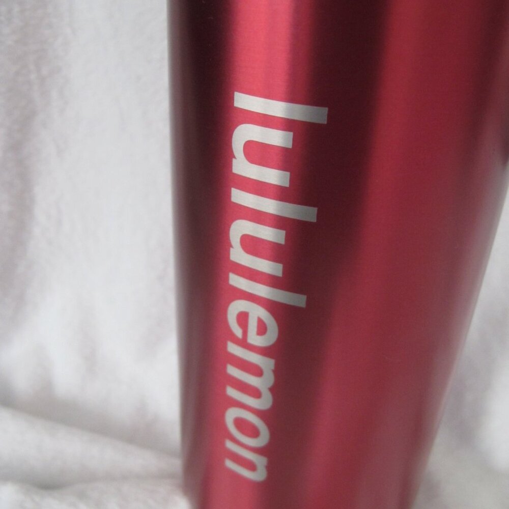 Lululemon Back to Life 32 oz Sport Water Bottle - Picture 3 of 10